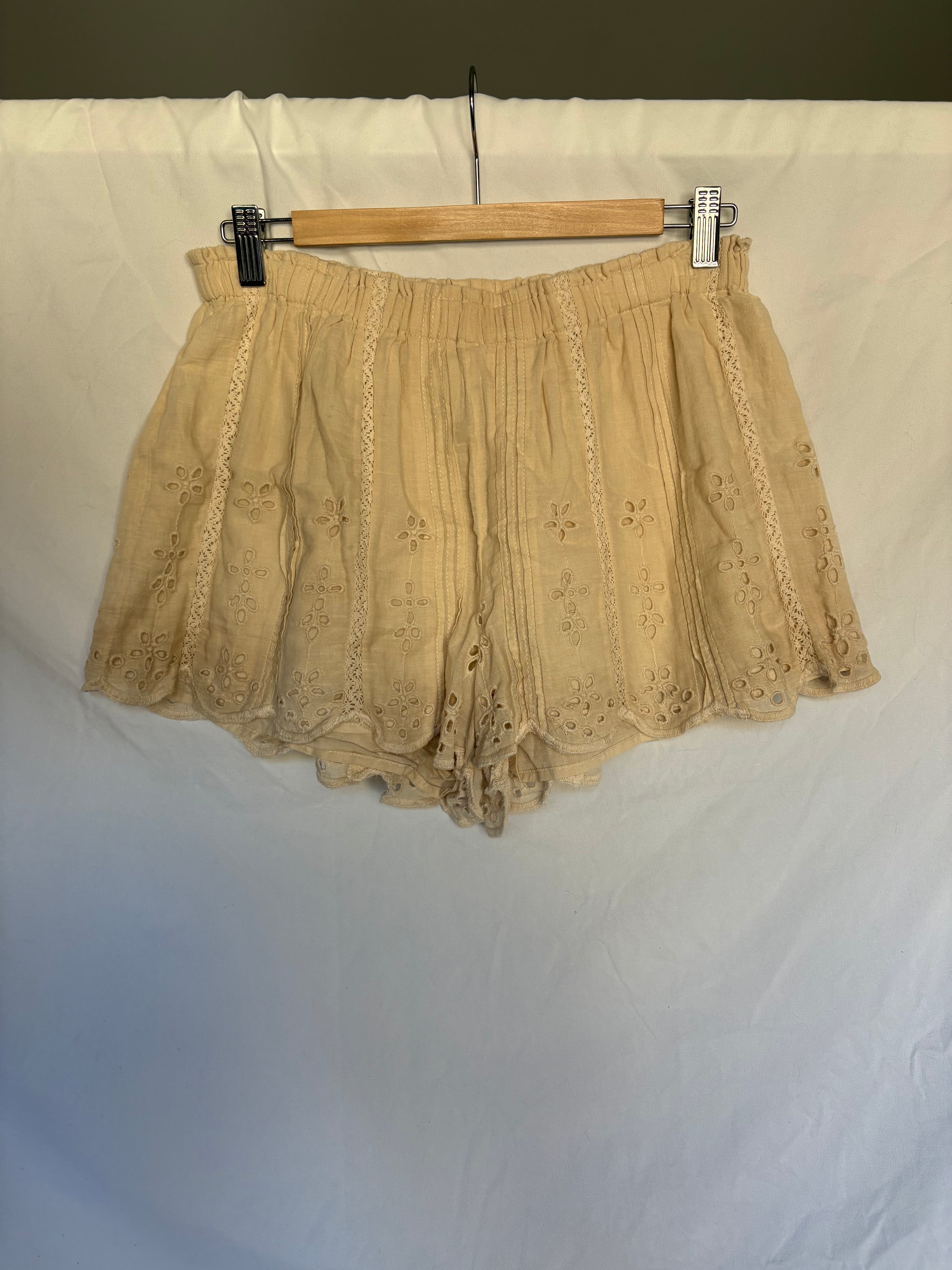 American Eagle Cream Floral Pointelle Shorts